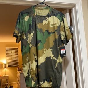 Nike Pro Hypercool Dri Fit - Size Large